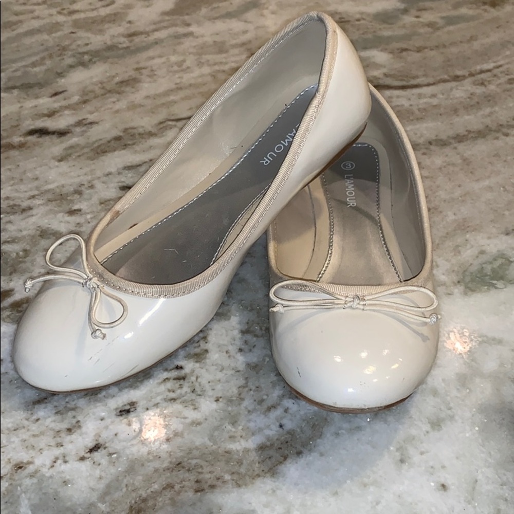Girls LAMOUR Cream Ivory Ballet flats SZ 3
